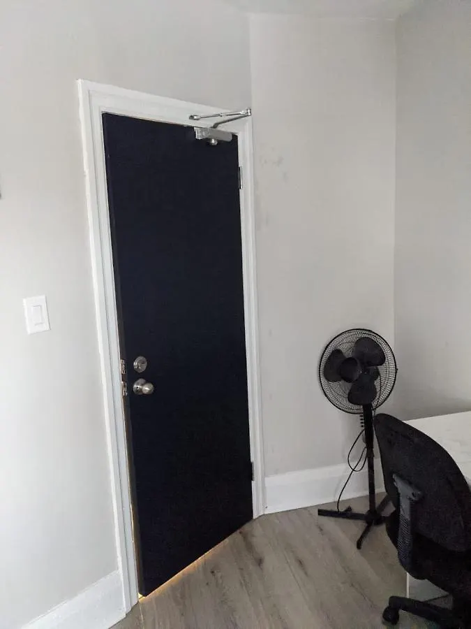 Toronto Furnished Living Rooms קנדה