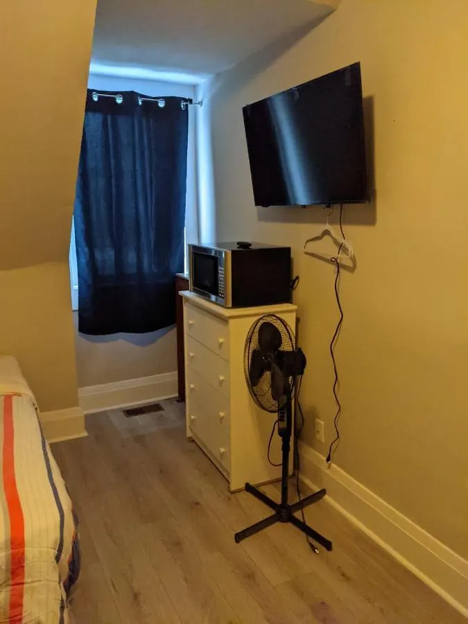 게스트하우스 Toronto Furnished Living Rooms